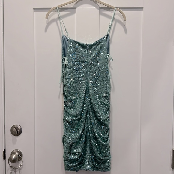 NWT Guess Dazzle Aqua Sequin Multi Sleeveless Aria Dress, Size M - Picture 7 of 9